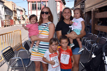Dentro de las fiestas en honor a San Justo y San Pastor de Fustiñana, el pasado sábado 4 de agosto se disputó la XXXIV edición de la carrera Joya de la localidad. La prueba absoluta se compuso de un recorrido de 6,6 kilómetros donde participaron mayores y pequeños, a modo individual o por equipos, en una jornada de lo más deportiva. ¡Click! estuvo con muchos de ellos.