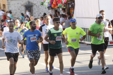 Galería de imágenes de la XX edición de la Cross Costrada en Aoiz