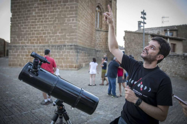 Cuatro autobuses fueron desde Pamplona para la observación organizada por el Planetario y Astronavarra