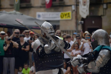 Olite se engalana por su feria medieval