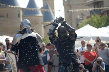 Olite se engalana por su feria medieval