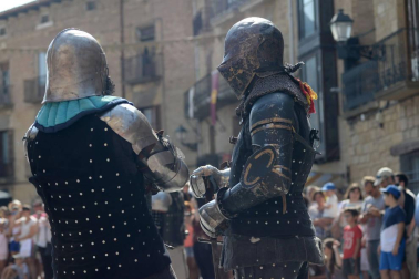 Olite se engalana por su feria medieval