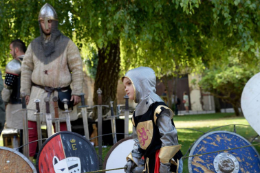Olite se engalana por su feria medieval