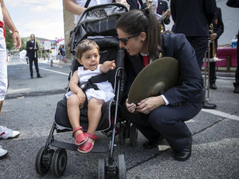La localidad celebró el día grande de sus fiestas este domingo. Una jornada en la que la procesión al santo y la misa solemne estuvieron en el centro. Después de la eucaristía, tuvo lugar el almuerzo popular y un espectáculo de dantzas