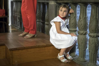 La localidad celebró el día grande de sus fiestas este domingo. Una jornada en la que la procesión al santo y la misa solemne estuvieron en el centro. Después de la eucaristía, tuvo lugar el almuerzo popular y un espectáculo de dantzas