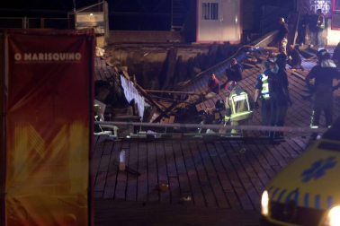 Escenas de pánico en Vigo tras derrumbarse una pasarela durante un concierto.