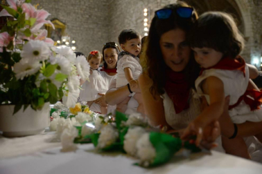 Los niños tomaron las riendas en el tercer día de las fiestas agoizkas. Los 38 pequeños nacidos el año pasado, la corporación infantil encabezada por Ilazki Elizari, la comparsa y el coro txikis... fueron los protagonistas de la jornada.