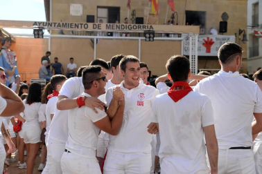 Fotos del cohete de fiestas de Mendigorría