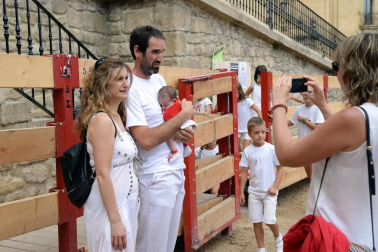 Fotos del cohete de fiestas de Mendigorría