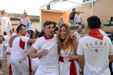 Fotos del cohete de fiestas de Mendigorría