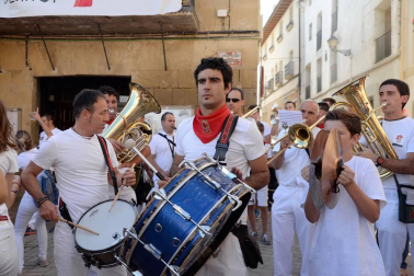 Fotos del cohete de fiestas de Mendigorría