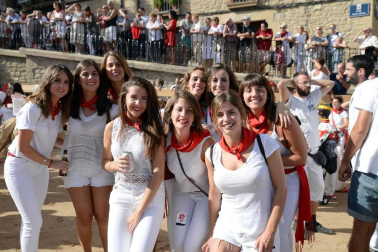 Fotos del cohete de fiestas de Mendigorría