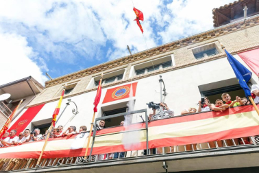Fotos del cohete de las fiestas de Santa Ana de Buñuel.