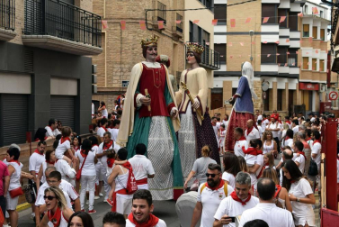 Fotos del cohete de las fiestas de San Roque en Murchante.