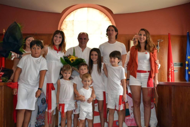 Fotos del cohete de las fiestas de San Roque en Murchante.