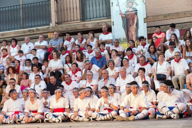 En el marco de sus fiestas patronales, Murchante disfrutó este miércoles de la undécima edición de su tradicional Paloteado.
