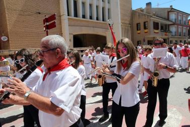 La localidad ribera vivió su segunda jornada festiva con el día dedicado a su patrona Santa Ana.