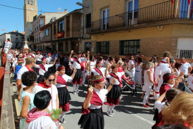 La localidad ribera vivió su segunda jornada festiva con el día dedicado a su patrona Santa Ana.
