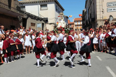 La localidad ribera vivió su segunda jornada festiva con el día dedicado a su patrona Santa Ana.