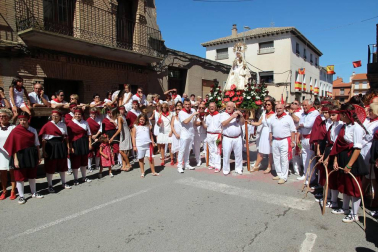 La localidad ribera vivió su segunda jornada festiva con el día dedicado a su patrona Santa Ana.