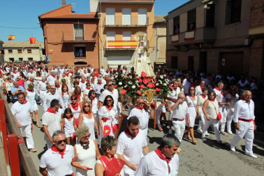 La localidad ribera vivió su segunda jornada festiva con el día dedicado a su patrona Santa Ana.