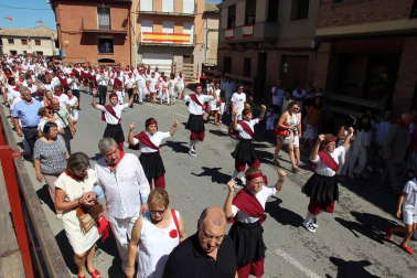 La localidad ribera vivió su segunda jornada festiva con el día dedicado a su patrona Santa Ana.