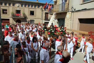La localidad ribera vivió su segunda jornada festiva con el día dedicado a su patrona Santa Ana.