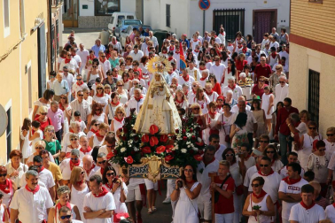 La localidad ribera vivió su segunda jornada festiva con el día dedicado a su patrona Santa Ana.