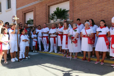 La localidad ribera vivió su segunda jornada festiva con el día dedicado a su patrona Santa Ana.