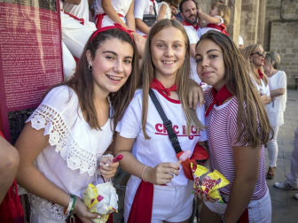 Los Arcos ha vivido la segunda jornada de sus fiestas patronales. En el Día de la Virgen, los vecinos han participado en la procesión. A continuación ha tenido lugar la misa en honor a los patronos Santa María y San Roque.