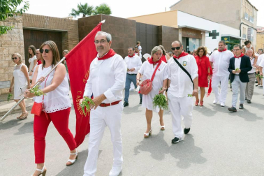Cabanillas celebra su día grande de las fiestas con una procesión en honor a San Roque