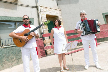 Cabanillas celebra su día grande de las fiestas con una procesión en honor a San Roque