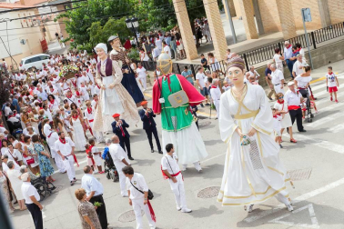 Cabanillas celebra su día grande de las fiestas con una procesión en honor a San Roque