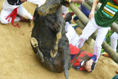 Quinto encierro del Pilón de fiestas de Falces 2018, 16 de agosto con la ganadería Adrián Domínguez, de Funes