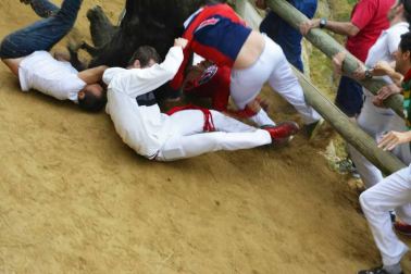 Quinto encierro del Pilón de fiestas de Falces 2018, 16 de agosto con la ganadería Adrián Domínguez, de Funes