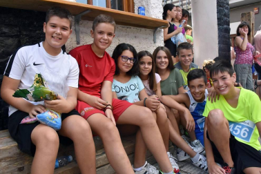 Bajo el patrocinio del Ayuntamiento de Buñuel y con la colaboración de Bardenas Reales, el domingo 12 de agosto se celebró el XVI Certamen de Jotas infantil y Juvenil, con participantes solistas y dúos. Finalmente, ante la amenaza de tormentas, el certamen tuvo lugar en la Casa de Cultura, y no en la plaza San José de Calasanz. Los jóvenes joteros compitieron con entusiasmo y dejaron buena muestra de sus espléndidas voces.