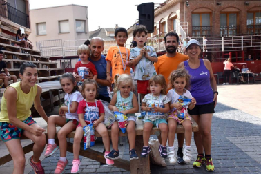 Bajo el patrocinio del Ayuntamiento de Buñuel y con la colaboración de Bardenas Reales, el domingo 12 de agosto se celebró el XVI Certamen de Jotas infantil y Juvenil, con participantes solistas y dúos. Finalmente, ante la amenaza de tormentas, el certamen tuvo lugar en la Casa de Cultura, y no en la plaza San José de Calasanz. Los jóvenes joteros compitieron con entusiasmo y dejaron buena muestra de sus espléndidas voces.