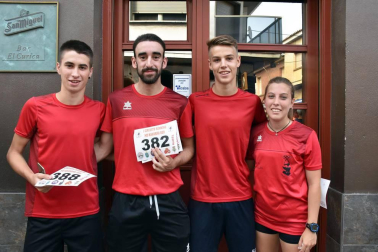 Bajo el patrocinio del Ayuntamiento de Buñuel y con la colaboración de Bardenas Reales, el domingo 12 de agosto se celebró el XVI Certamen de Jotas infantil y Juvenil, con participantes solistas y dúos. Finalmente, ante la amenaza de tormentas, el certamen tuvo lugar en la Casa de Cultura, y no en la plaza San José de Calasanz. Los jóvenes joteros compitieron con entusiasmo y dejaron buena muestra de sus espléndidas voces.