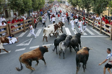 Fotos del tercer día de las fiestas de Tafalla y segundo encierro (16 de agosto de 2018)