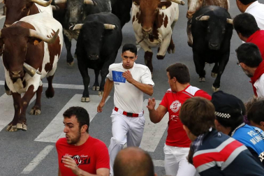 Fotos del tercer día de las fiestas de Tafalla y segundo encierro (16 de agosto de 2018)