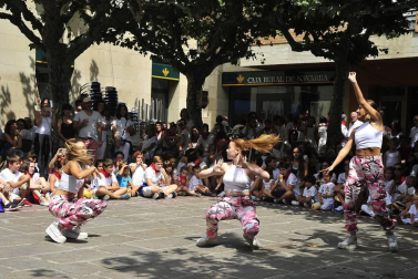 Fotos del tercer día de las fiestas de Tafalla y segundo encierro (16 de agosto de 2018)