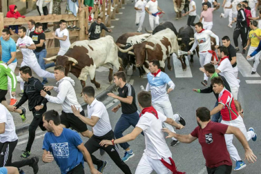 Los toros de Ángel Macua se estrenan en el tercer encierro de fiestas de Tafalla 2018, 17 de agosto