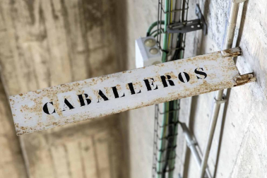 Fotos del estado en el que se encuentra El Sadar, abocado a una reforma.