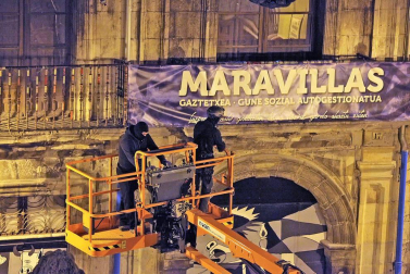 Desalojo del gaztetxe Maravillas, en el Palacio Marqués de Rozalejo, en Pamplona.