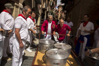 Los Arcos celebran su tradicional pochada en fiestas (17 de agosto de 2018)