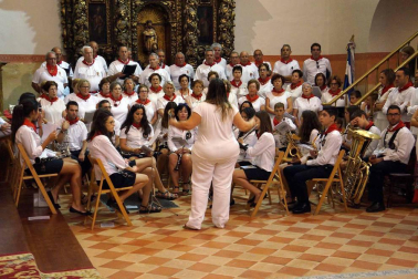 Procesión en honor a San Ireneo en el segundo día de las fiestas de Valtierra
