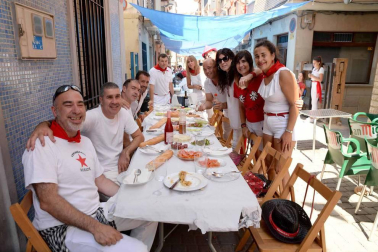 Imágenes de las fiestas de Lerín, principalmente de la pochada y de la comida popular.