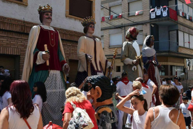 Despedida de los gigantes y paellada en el último día de las fiestas de Murchante