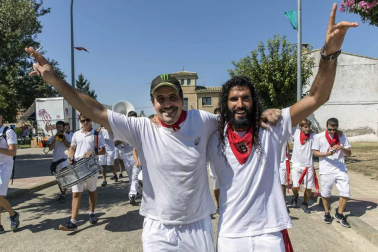 Imágenes del cohete de fiestas de Figarol 2018
