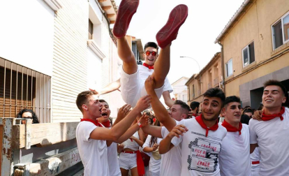 Fotos del cohete de las fiestas de Ribaforada 2018